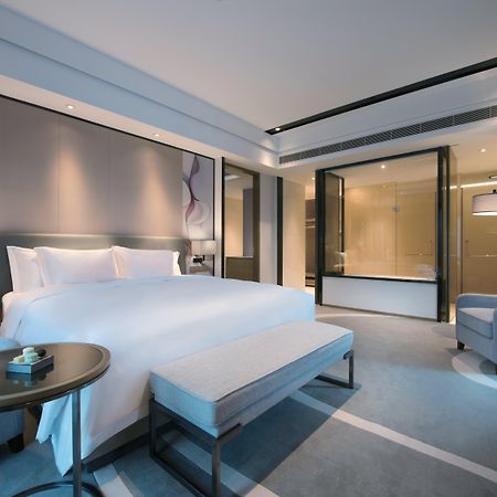 Crowne Plaza Hangzhou Qiantang - The Subway Can Reach The West Lake Scenic Area As Well As The Airport And High-Speed Rail Station, Adjacent To Jinsha Lake And Longfor Paradise Walk Dış mekan fotoğraf